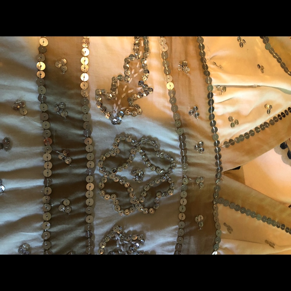 Dress - Picture 3 of 4